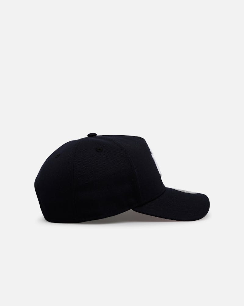 New York Yankees 'Team Color Hearts' 9FORTY A-Frame Snapback