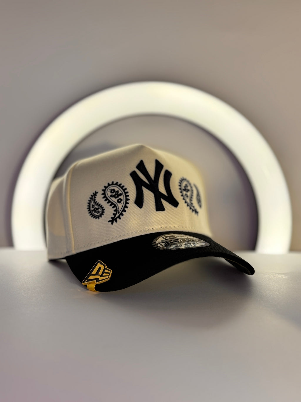 New Era 9Forty A-Frame MLB New York Yankees “Paisley” Cap