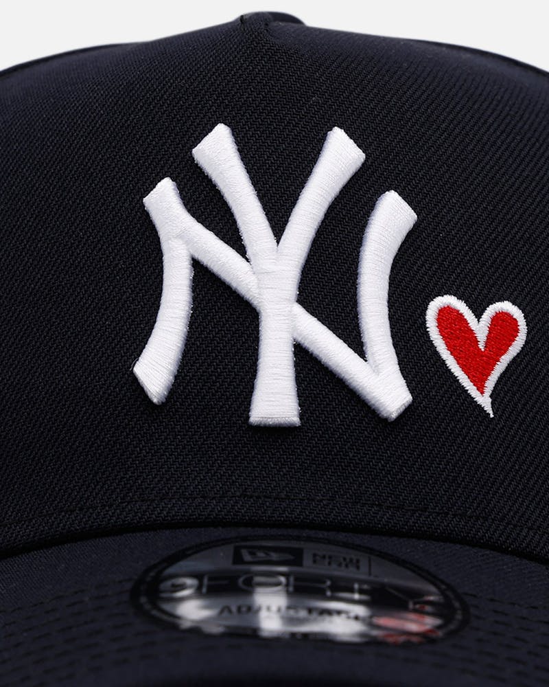 New York Yankees 'Team Color Hearts' 9FORTY A-Frame Snapback
